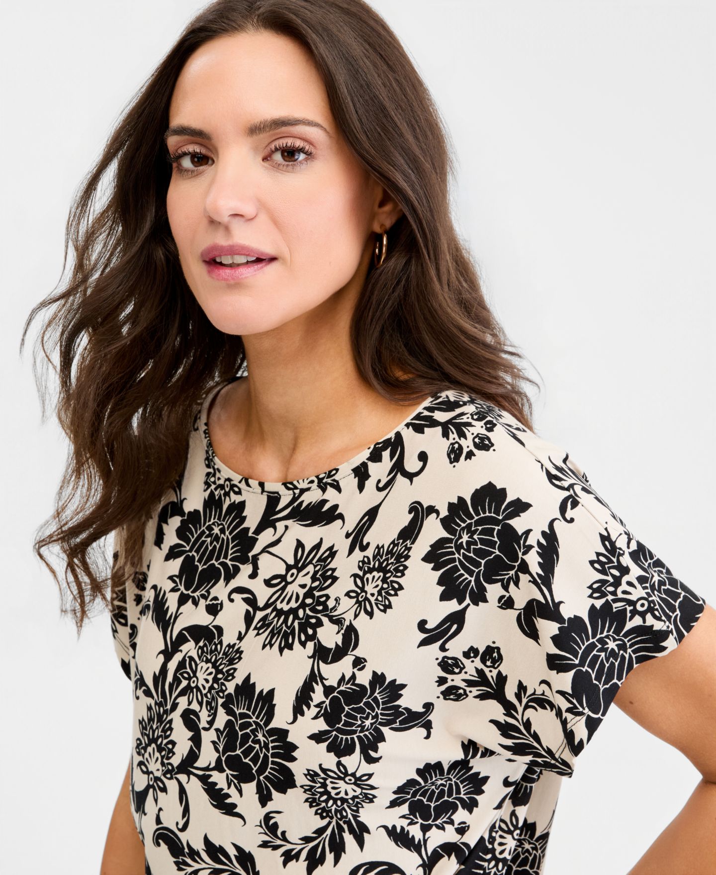 Женский топ JM Collection Printed Boatneck Banded-Bottom Knit Top, цвет: Чёрный с принтом — фото 3