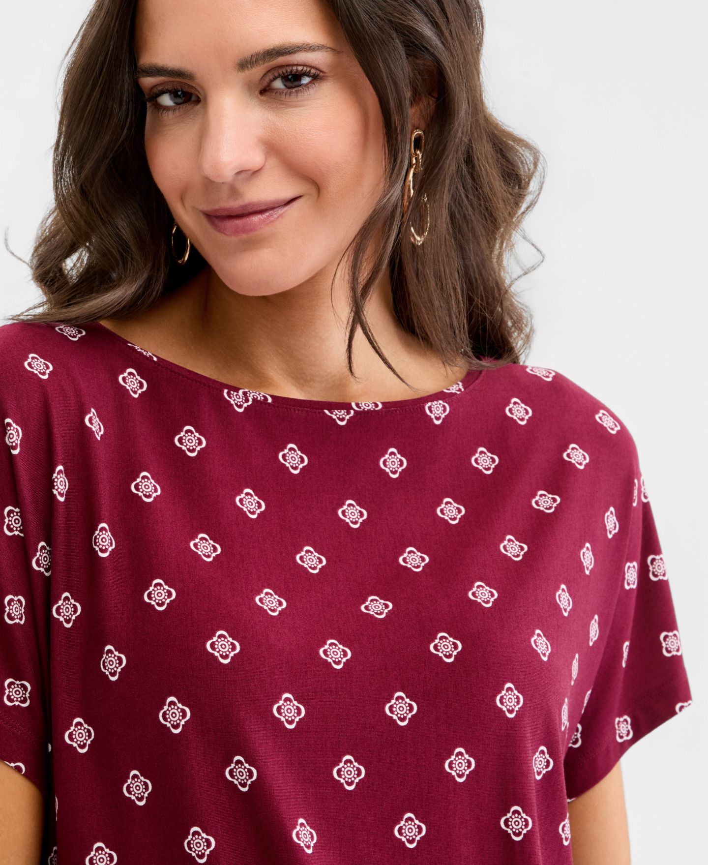 Женский топ JM Collection Printed Boatneck Banded-Bottom Knit Top, цвет: Вишнёвый — фото 3