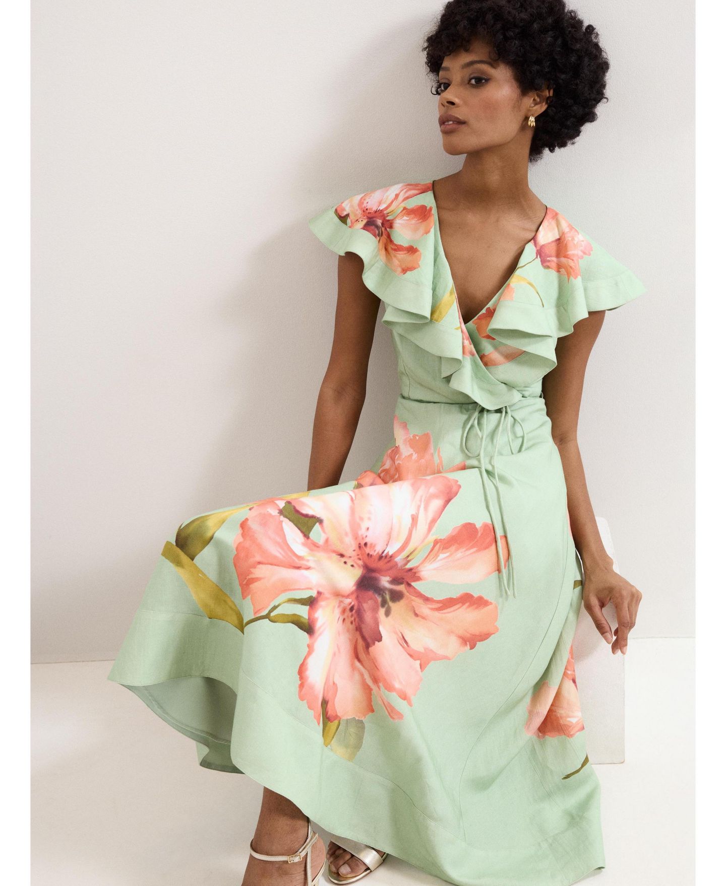 Женское платье Phase Eight Matilda Ruffle V-Neck Floral, цвет: Зелёный — фото 6