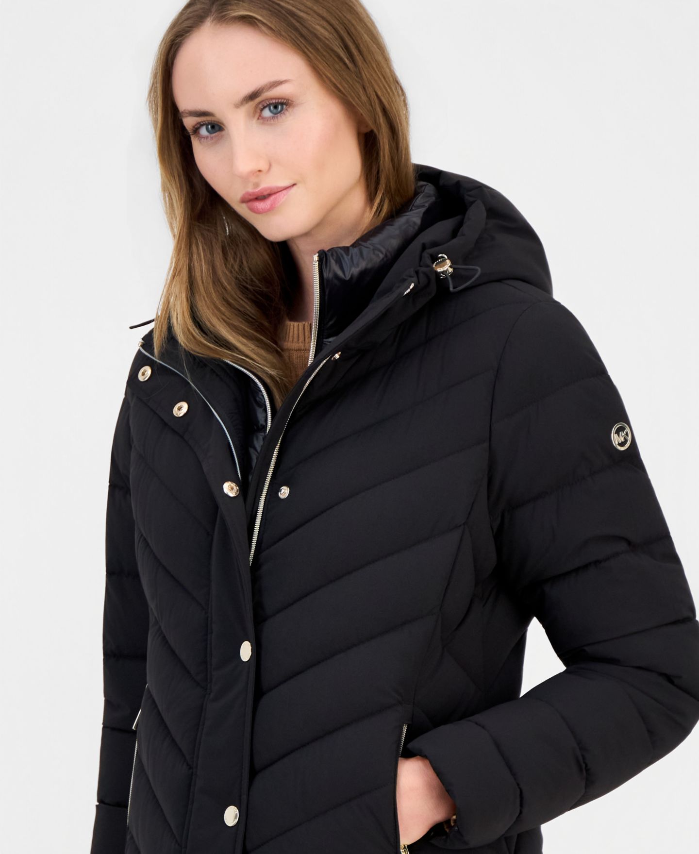 Женская куртка MICHAEL Michael Kors Hooded Bibbed Packable Puffer, цвет: Чёрный — фото 2