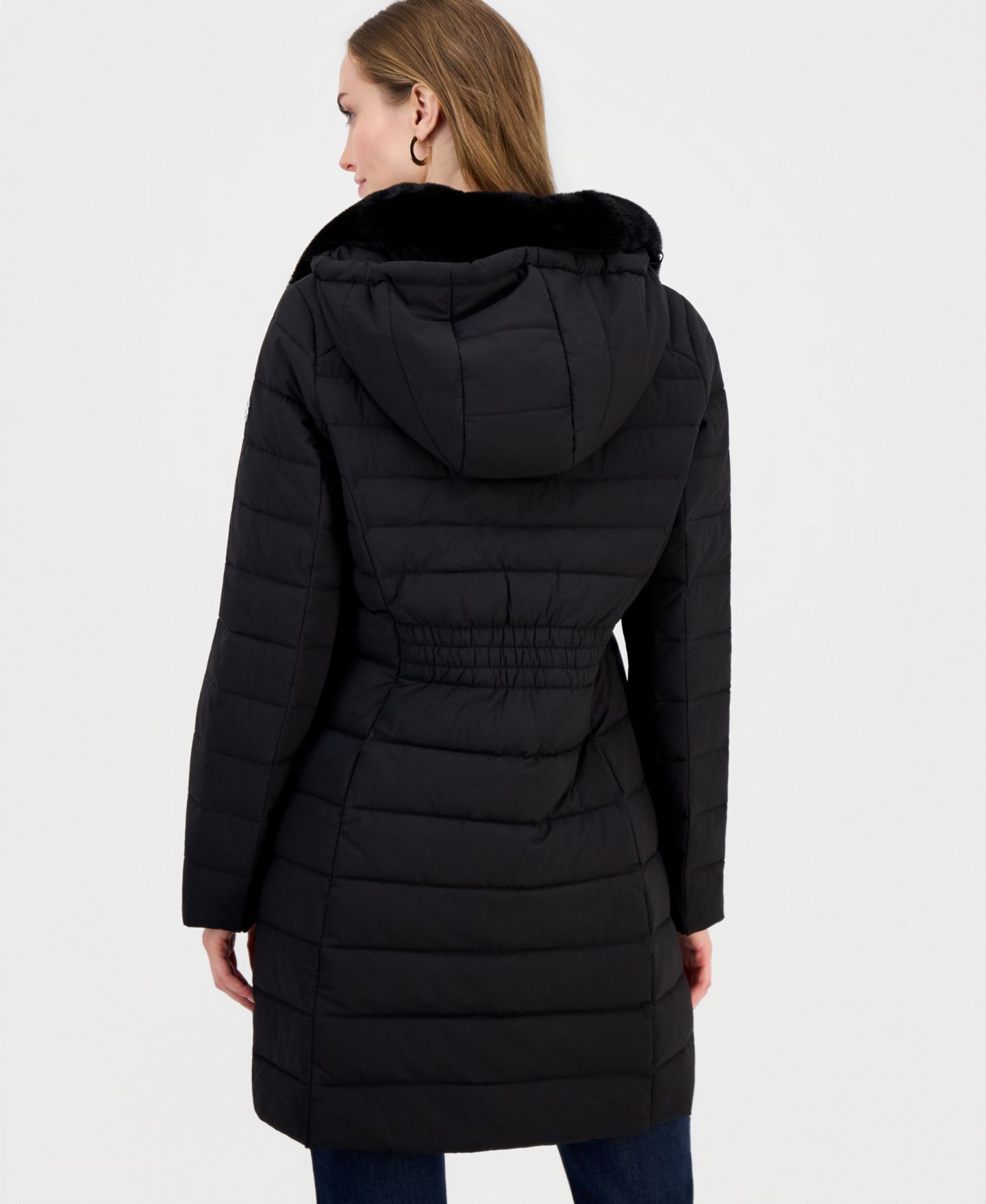 Женская куртка MICHAEL Michael Kors Faux-Fur-Collar Hooded Packable Puffer Coat, Created for Macy's, цвет: Чёрный — фото 2