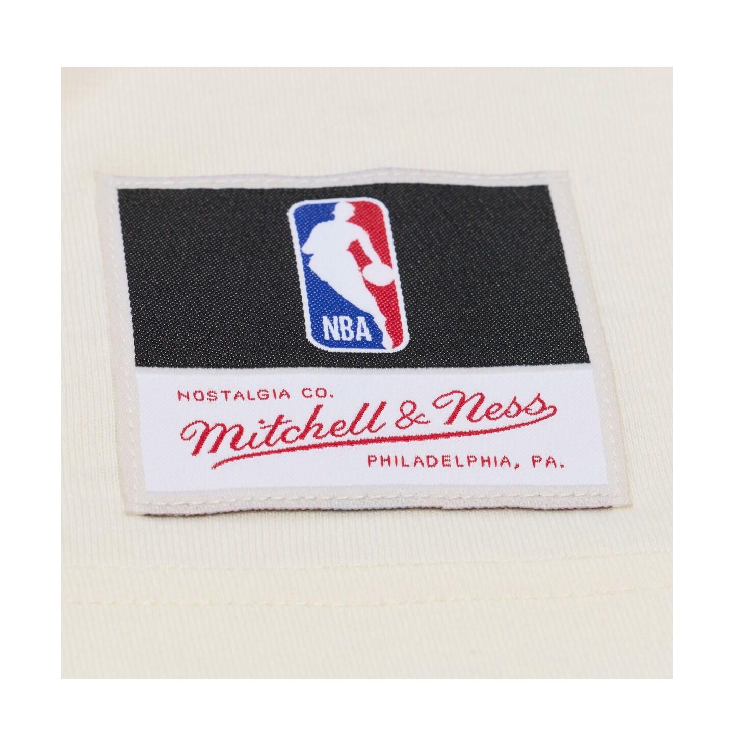 Мужская футболка Mitchell & Ness Cream Oklahoma City Thunder Hardwood Classics Chainstitch Premium — фото 4