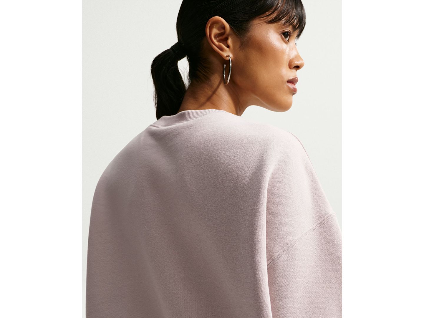 Женские толстовки Nike Studio Fleece Medium Weight Oversized Sweatshirt, цвет: Кремовый / Молочный — фото 4