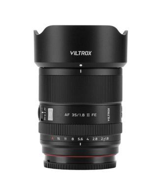 35mm f1.8 lens for Sony E mount cameras