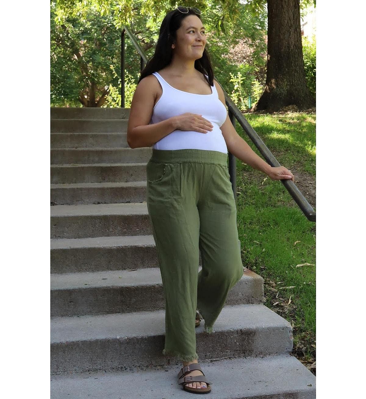 Pinkblush Women's Olive Linen Frayed Hem Crop Pants view 4 — MAYCSS fashion products