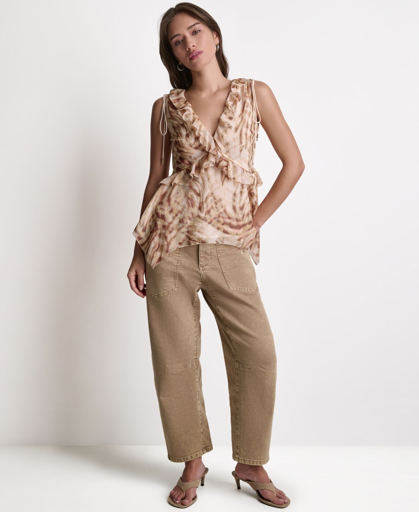 Женский топ BCBG Printed Deep V-Neck, цвет: Тёмно-коричневый сумеречный разноцветный — фото 2