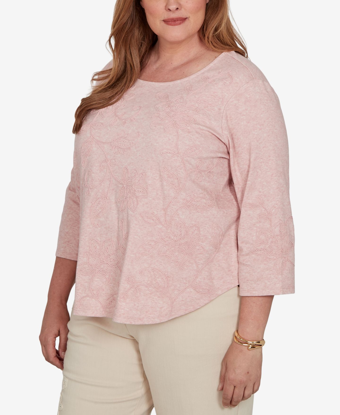 Женский топ Alfred Dunner Plus Size Camden Market Tonal Floral Soutache Knit, цвет: Rsewood — фото 2
