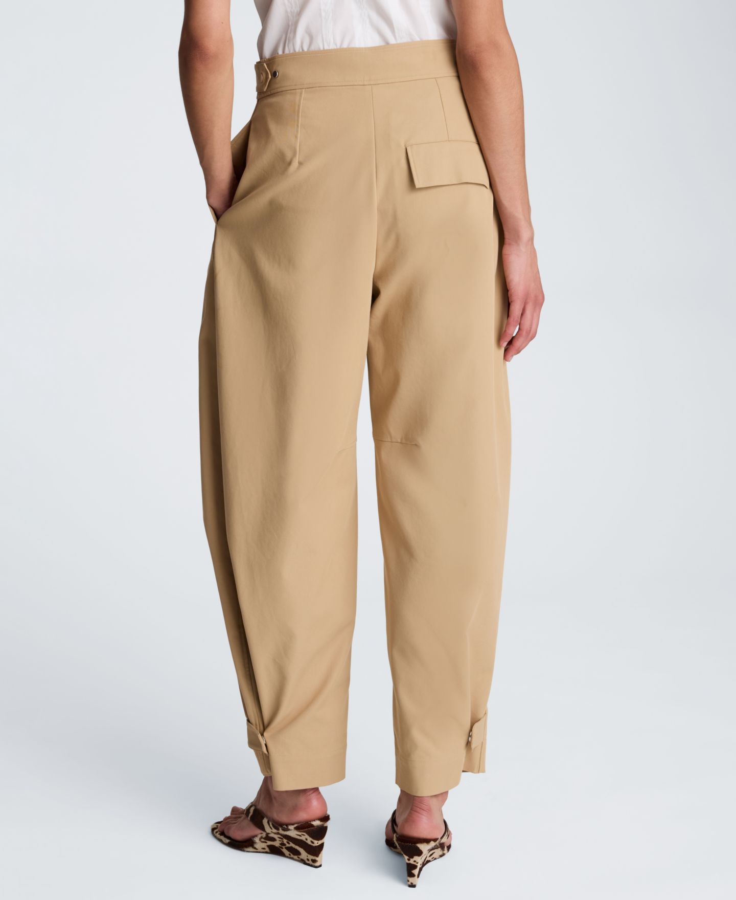 Женские брюки Kenneth Cole High Rise Fly Front Tab Barrel Leg, цвет: Farro — фото 11