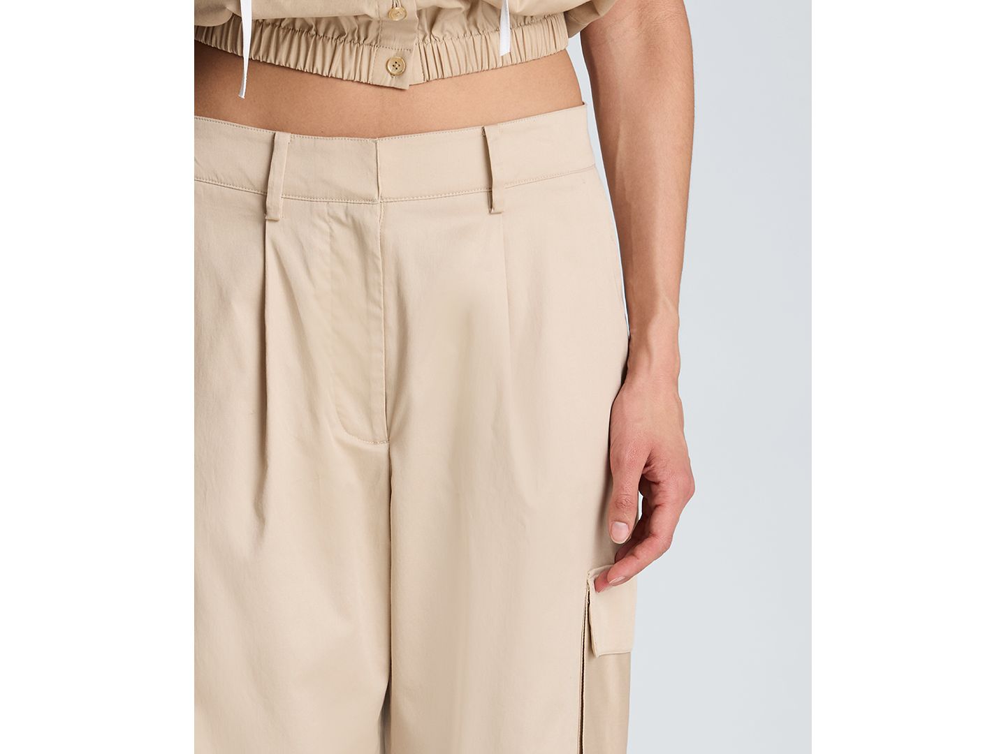 Женские брюки Kenneth Cole High Rise Front Pleat Cargo Jogger, цвет: Песочный рыжевато-коричневый — фото 6