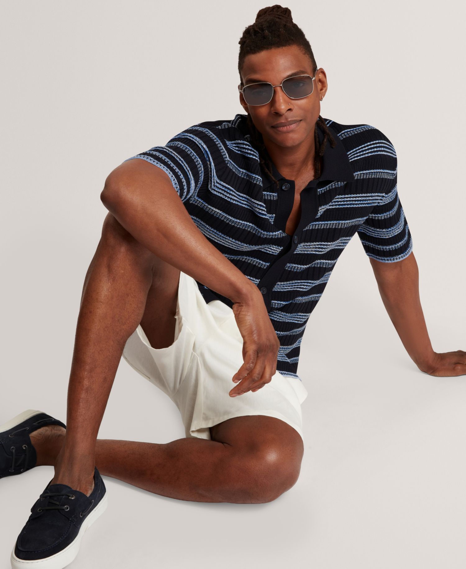 Men's Textured Pattern Short-Sleeve Shirt