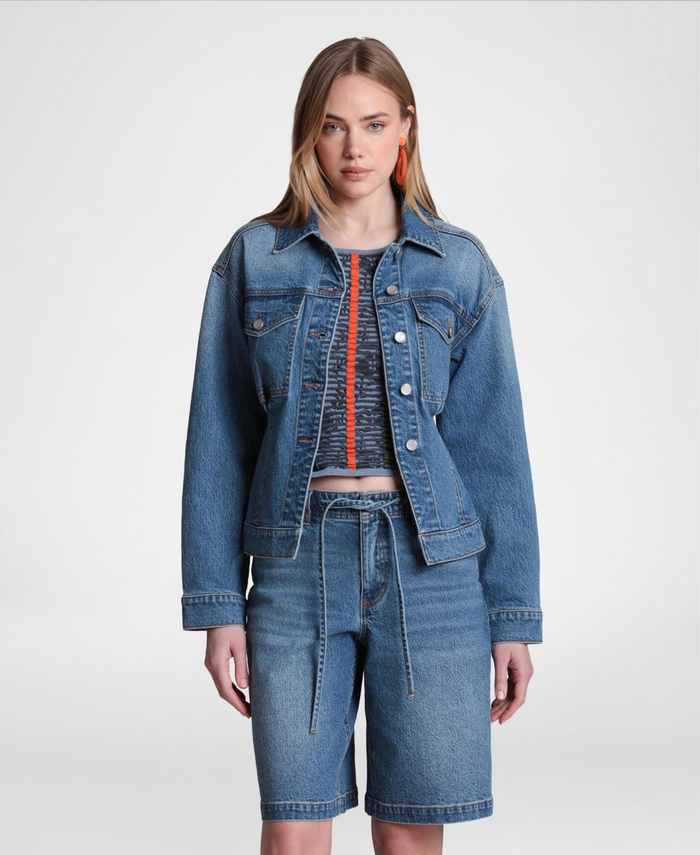 Женская куртка Avec Les Filles Back Cinch Denim Jacket, цвет: Варёный — фото 7