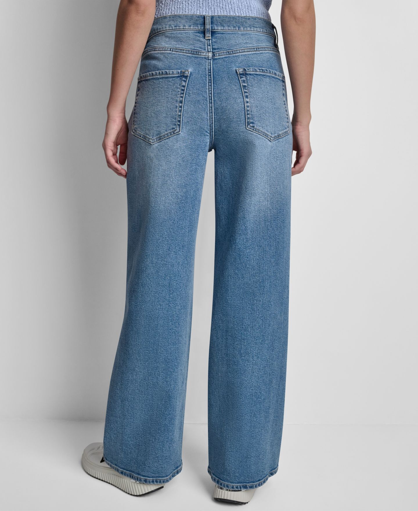 Женские джинсы DKNY Jeans High-Rise Wide-Leg Outseam Studs, цвет: Gramercy — фото 5