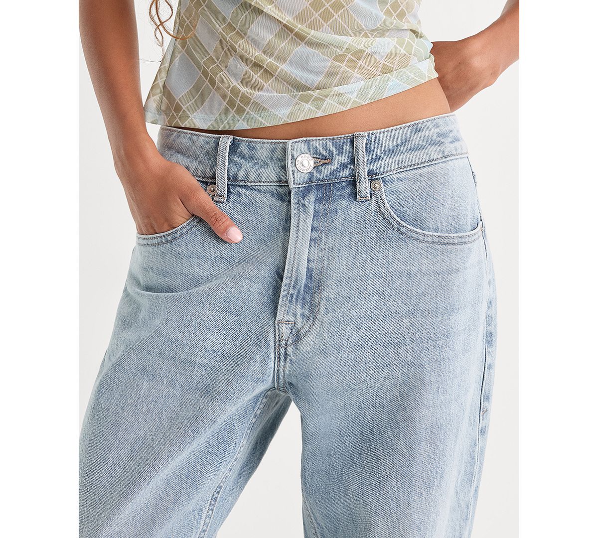 Good American Women's Good Petite 90’s Mid-Rise Straight-Leg Jeans view 4 — MAYCSS fashion products