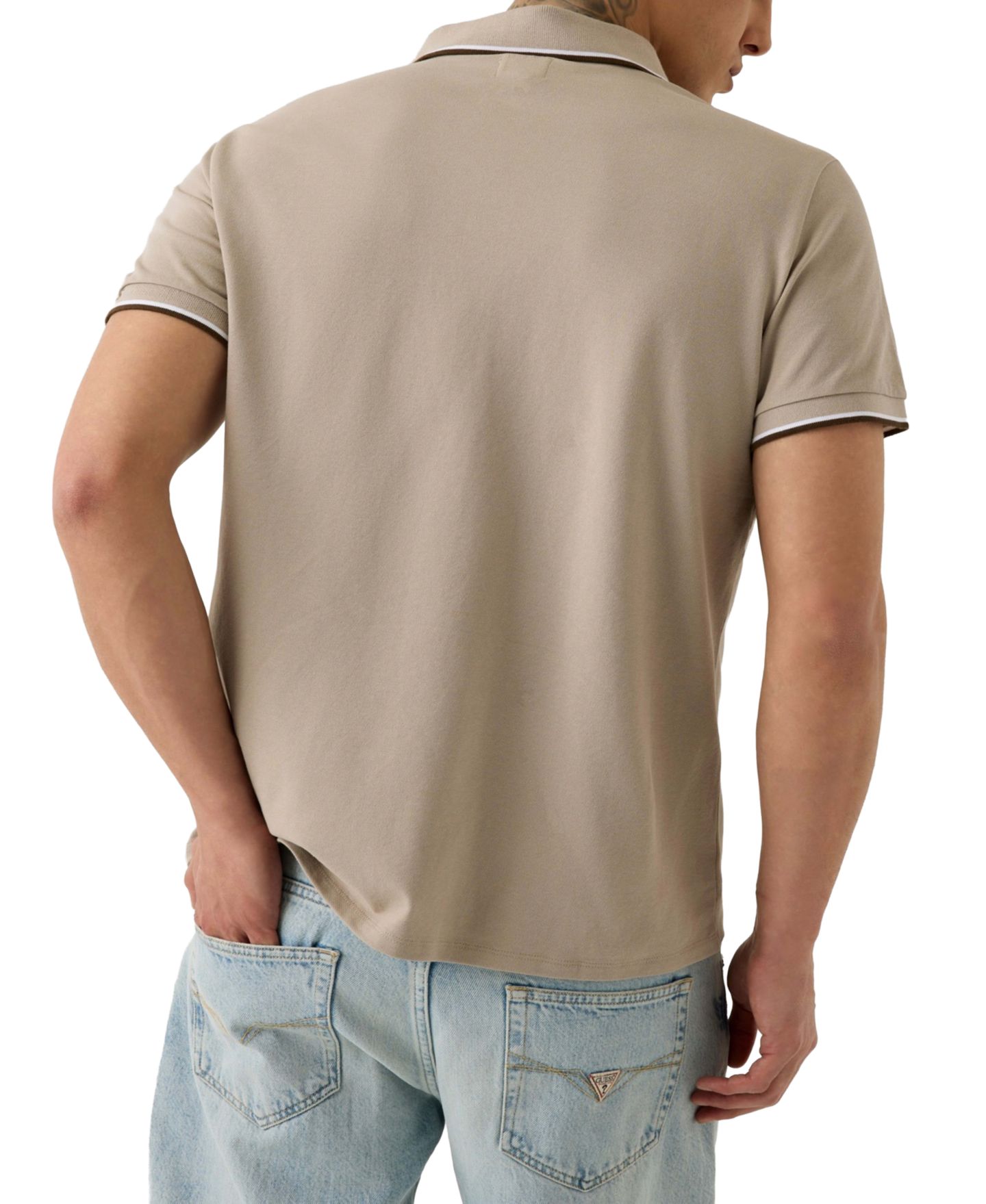 Мужское поло GUESS Piqué Cuff Short-Sleeve Polo Shirt, цвет: Серо-бежевый — фото 4