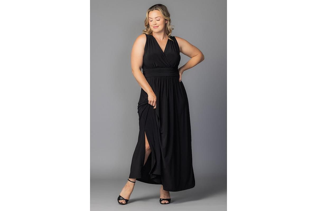 Kiyonna Women's Plus Size Daniela Sleeveless Maxi Dress view 5 — MAYCSS fashion products