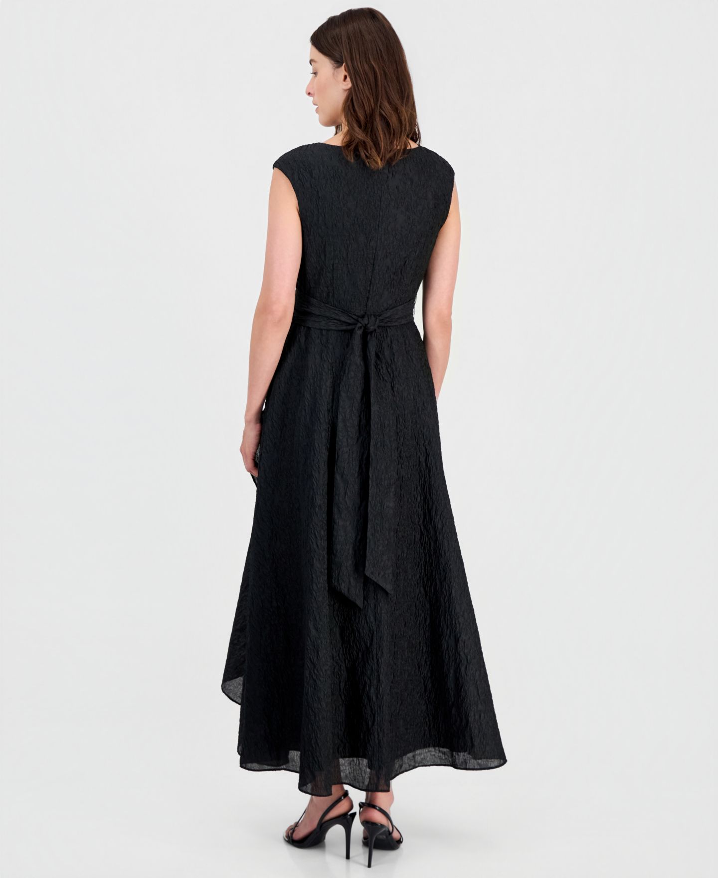 Женское платье Tahari ASL Boat-Neck Embellished Crinkle Taffeta, цвет: Чёрный — фото 2