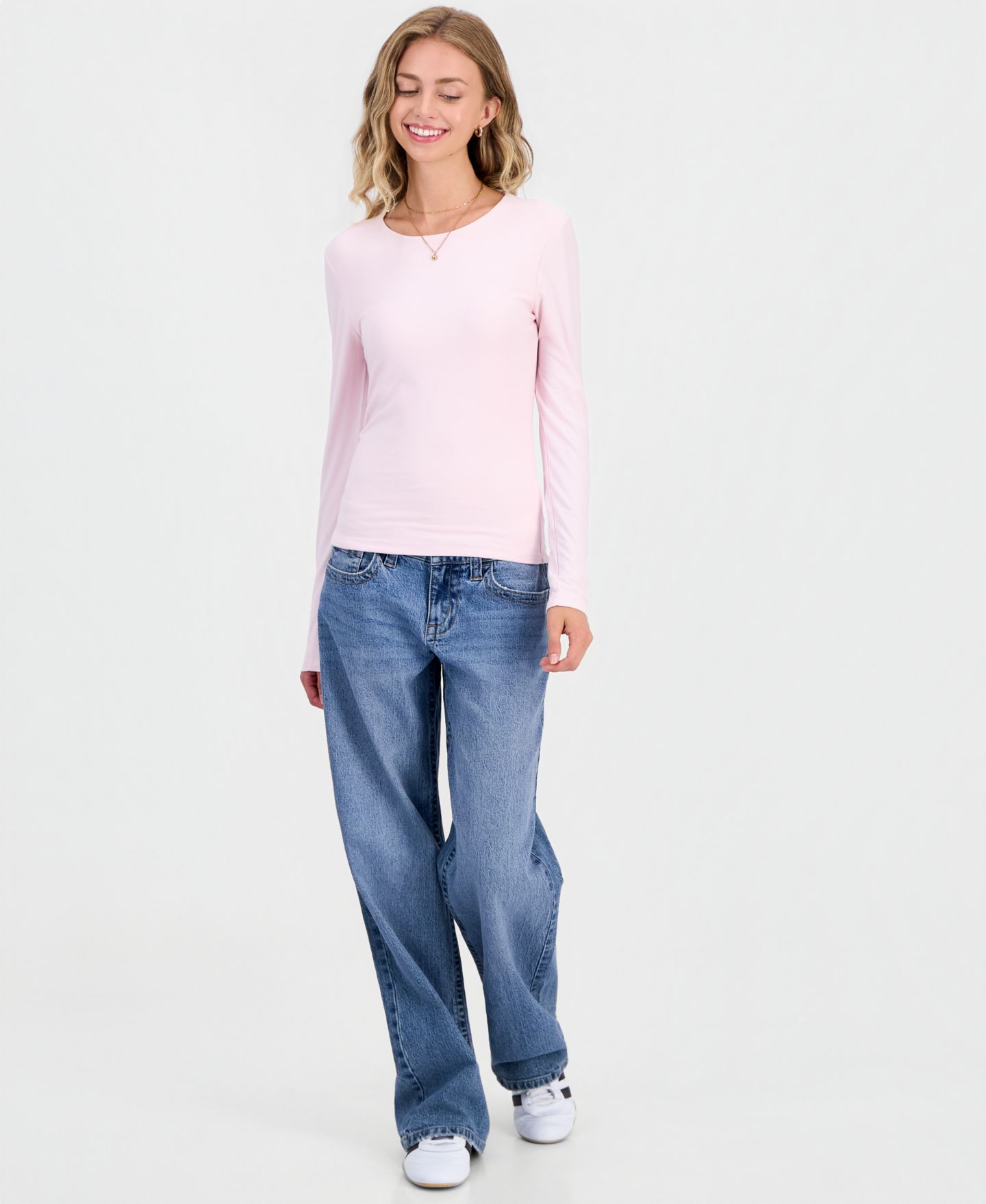 Женская футболка Hippie Rose Juniors' Crewneck Long-Sleeve T-Shirt, цвет: Ballet Slipper — фото 4