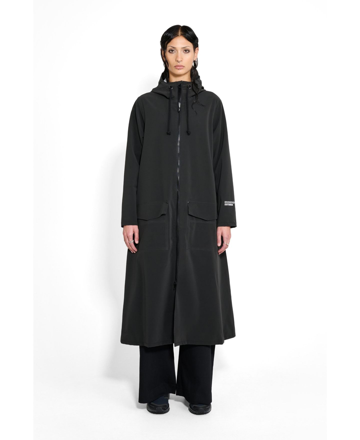Женские куртки Stutterheim Mosebacke Long Patch Matte Raincoat, цвет: Чёрный — фото 1