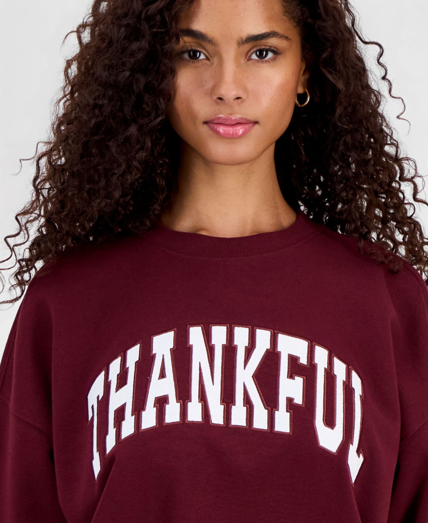 Женская толстовка Hooked Up by IOT Juniors' Thankful Embroidered, цвет: Винный — фото 2