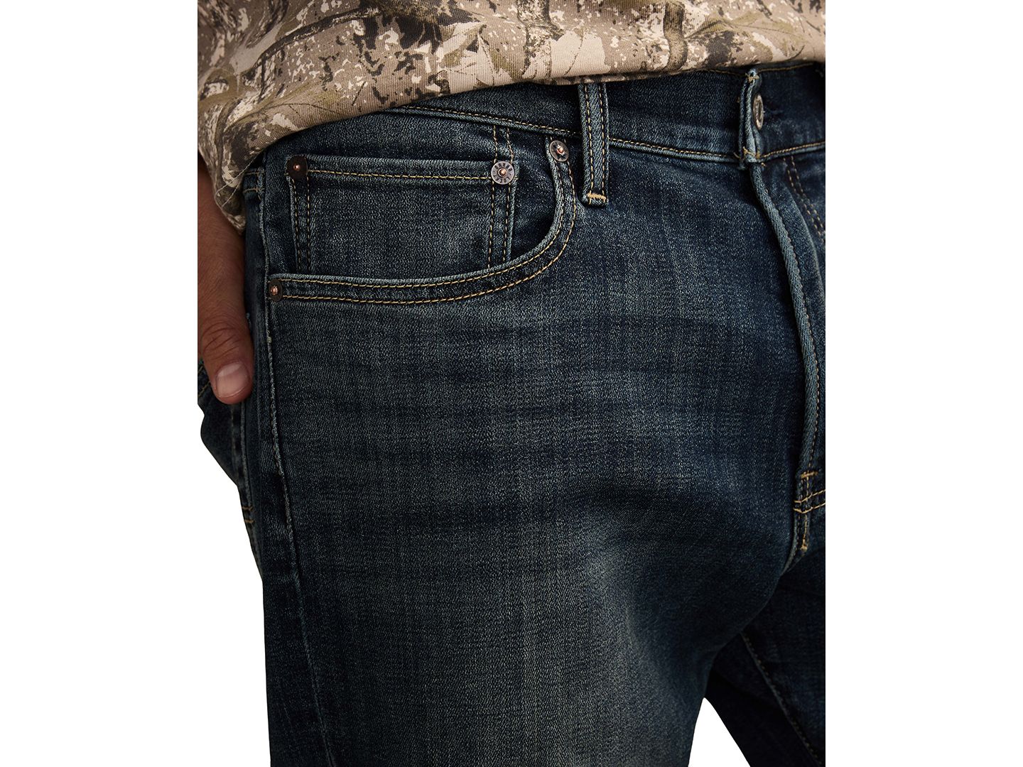 Мужские джинсы Lucky Brand 412™ Sloan Athletic Slim-Fit, цвет: Варёный — фото 4