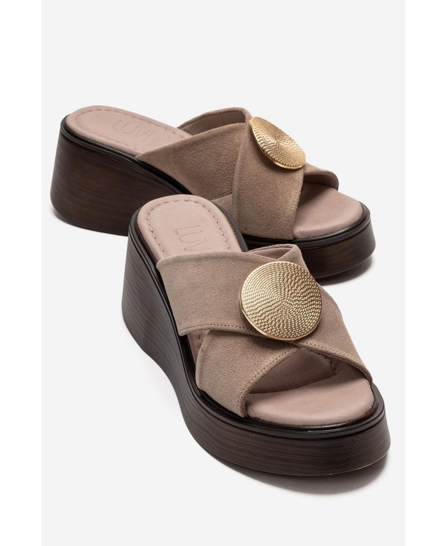 Женские сандалии Forever & Always Shoes Fianna Leather Cross Strap Platform Sandal, цвет: Бежевый замшевый — фото 4