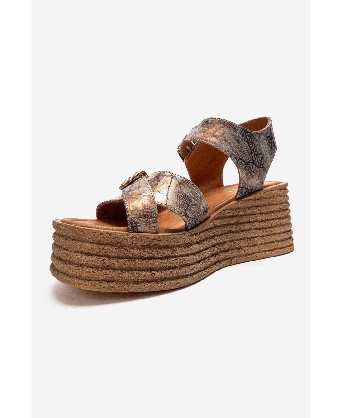 Женские сандалии Forever & Always Shoes Mirette Leather Platform Sandal, цвет: Золотой — фото 7