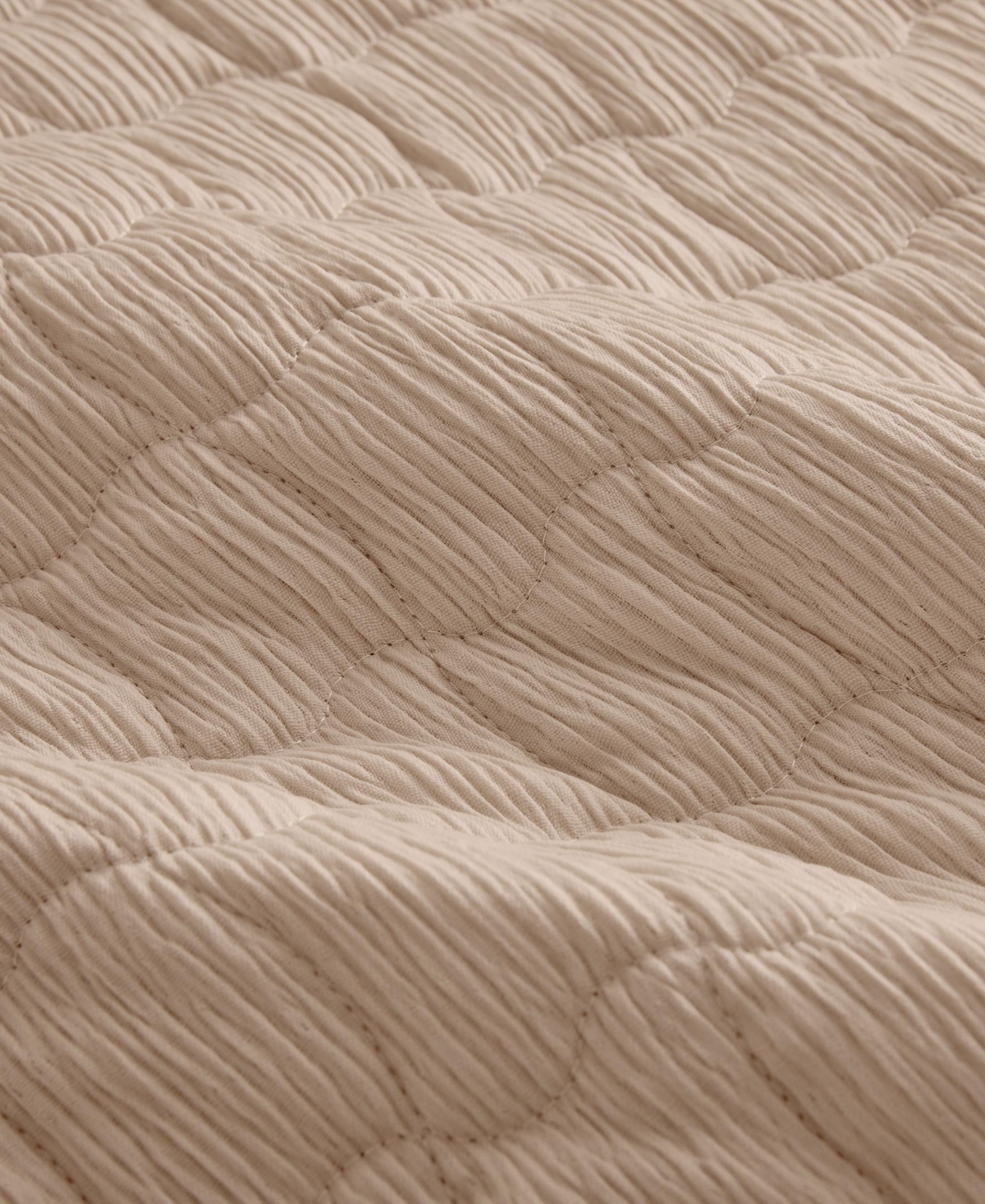 Linery & Co. Gauze-Like Wave Stitched Quilt Set With Shams