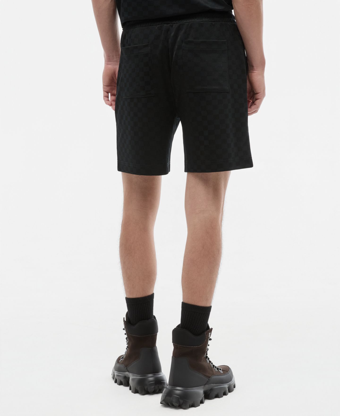 Мужские шорты Mode of One Solid 7" Checkered Tricot Shorts, Macy's Exclusive, цвет: Глубокий чёрный — фото 4