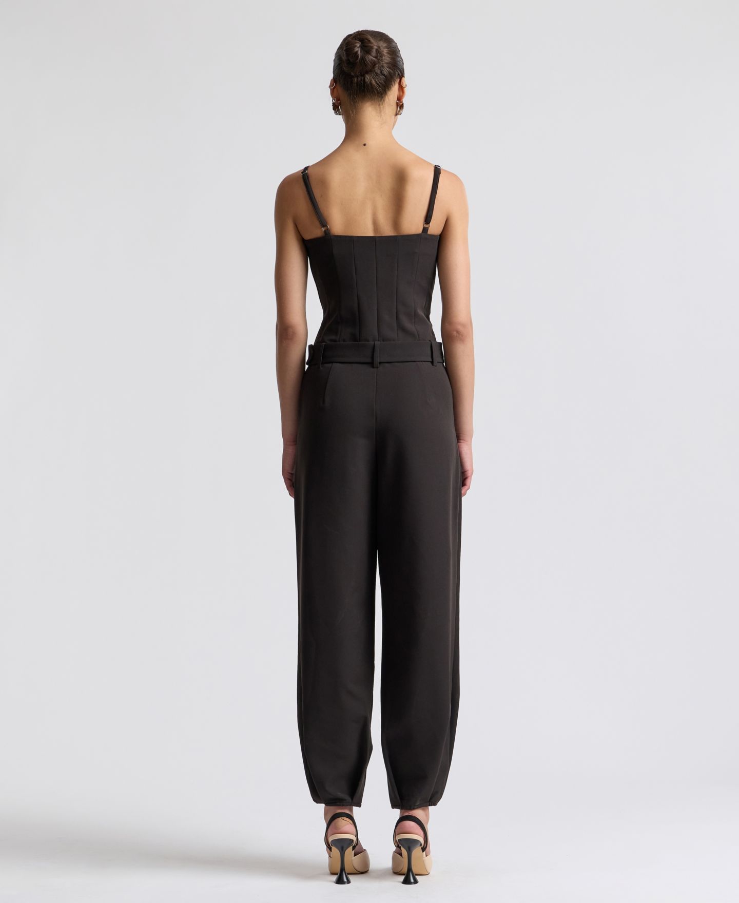 Женский комбинезон Avec Les Filles Square Neck Belted Jumpsuit, цвет: Чёрный — фото 6