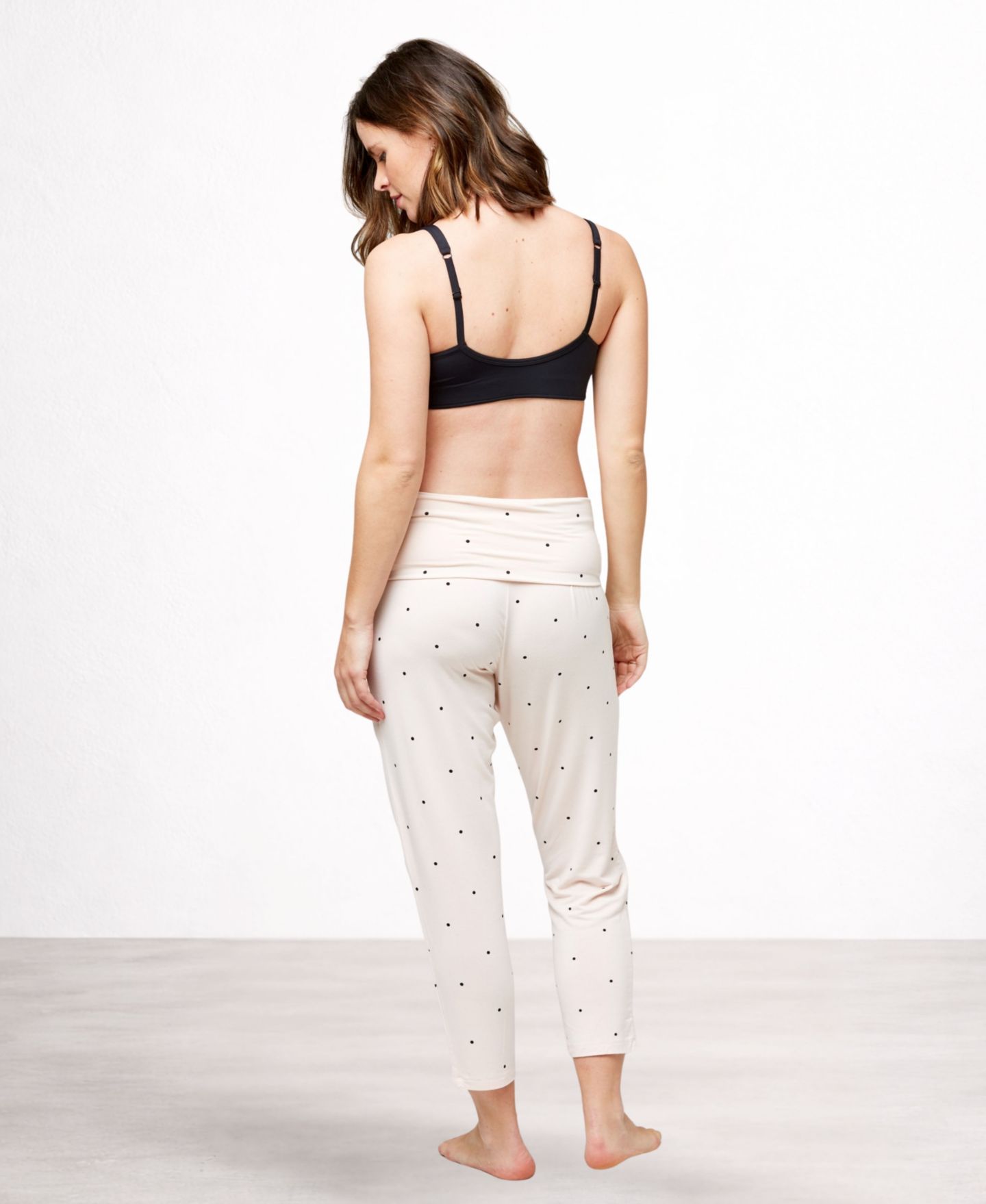 Женские брюки NOM Maternity Max Tapered Over-the-belly Lounge Pants, цвет: Dots — фото 4