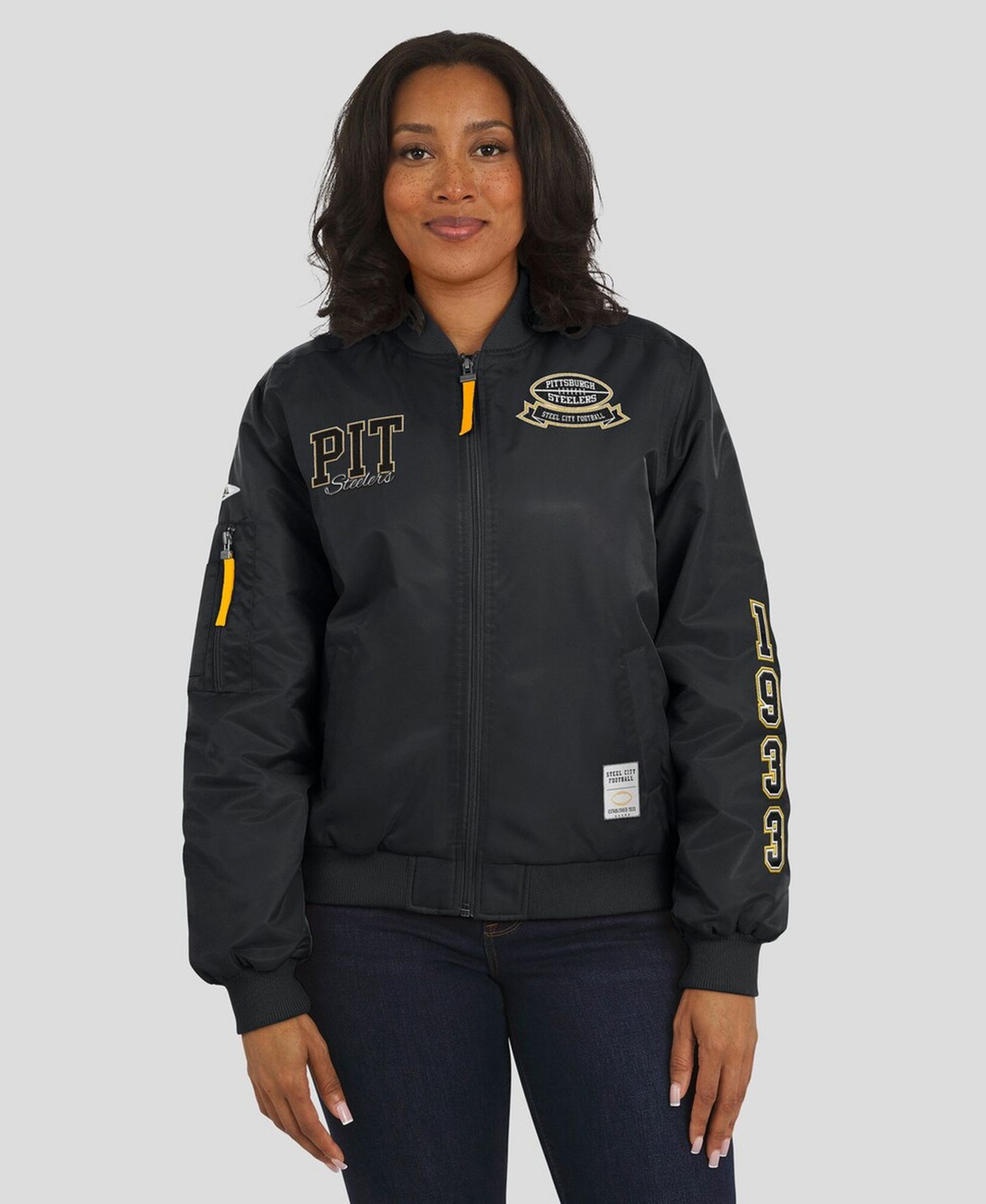 Женская куртка WEAR by Erin Andrews Black Pittsburgh Steelers Patch Full-Zip Bomber — фото 4