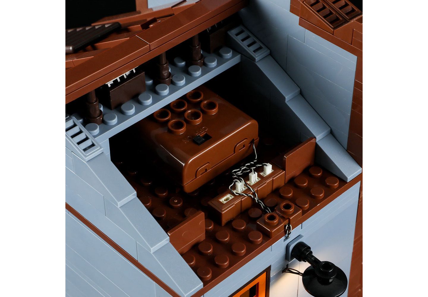 Детский конструктор Lumibricks Old West Sheriff's Office 1,240-Piece LED Building Set, Ages 16+ — фото 3