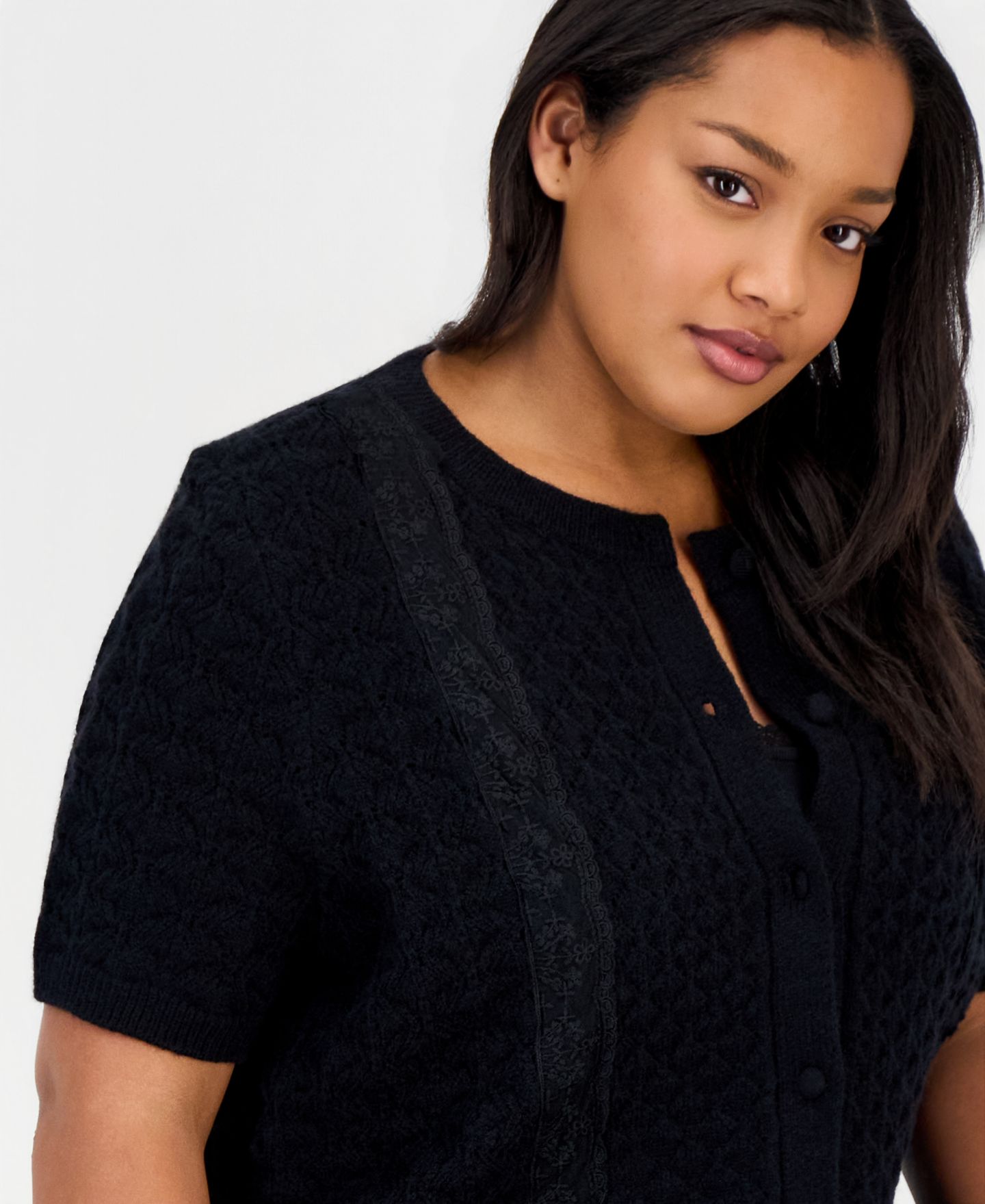 Женский кардиган And Now This Plus Size Pointelle Lace-Hem Short-Sleeve Cardigan, цвет: Чёрный — фото 2