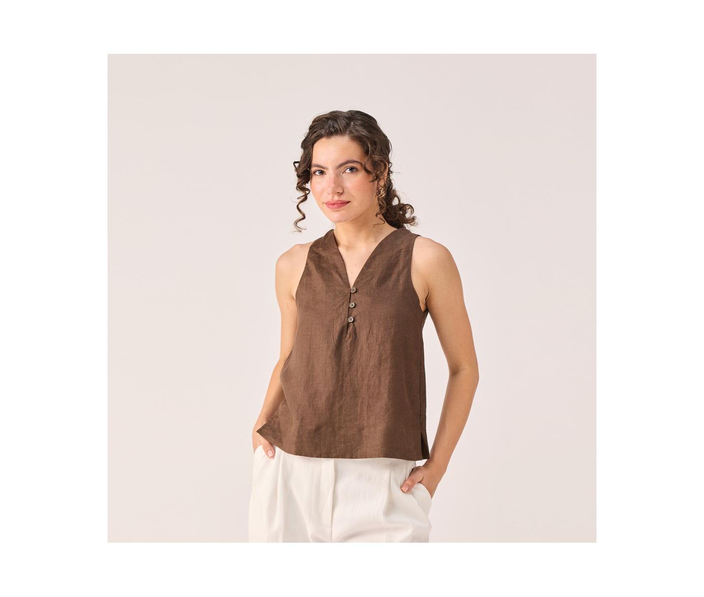 Женский топ Reistor Button Neck, цвет: Шоколадный коричневый — фото 11