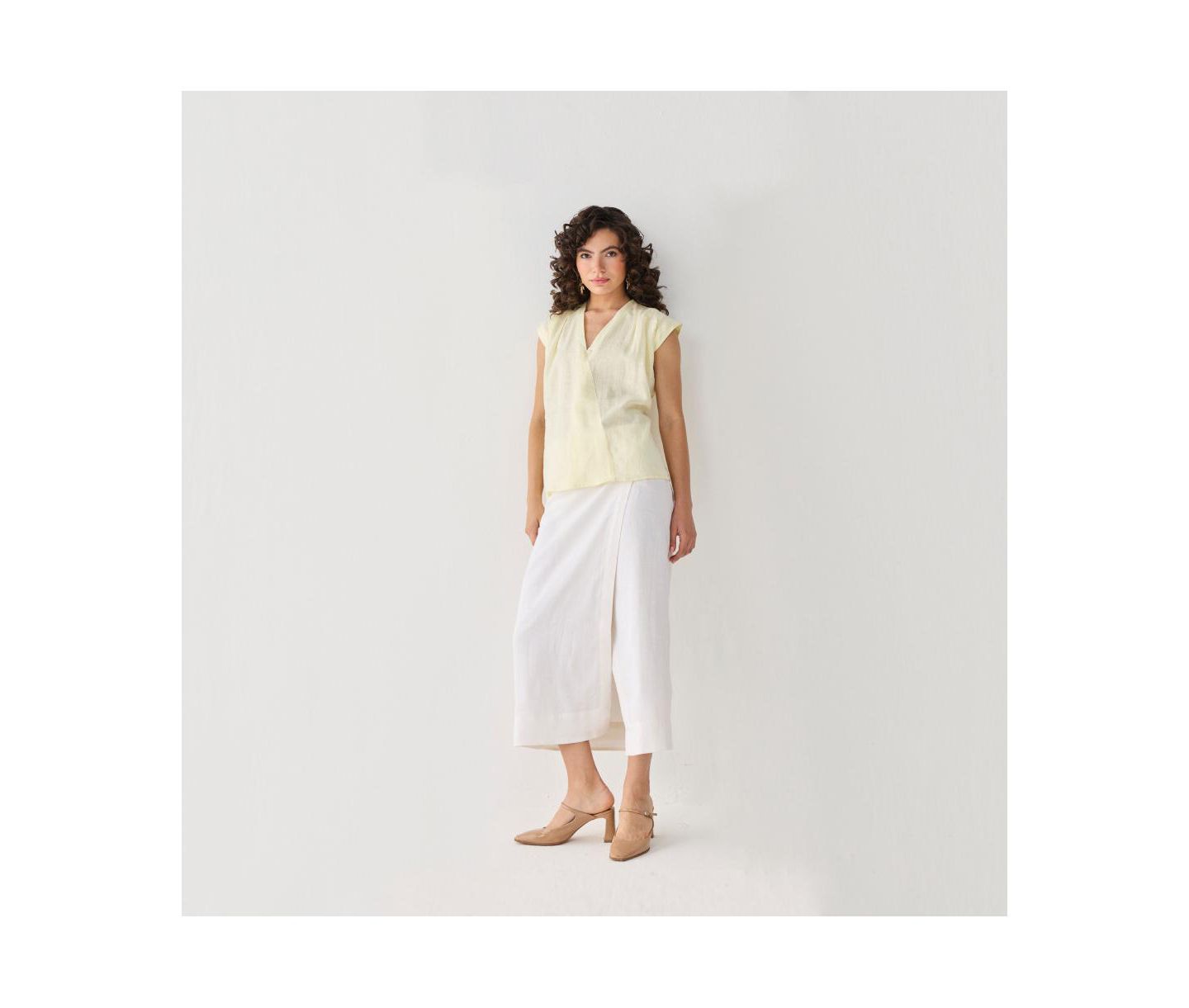 Женский топ Reistor V-neck Linen Overlap, цвет: Сливочный лимонный — фото 8