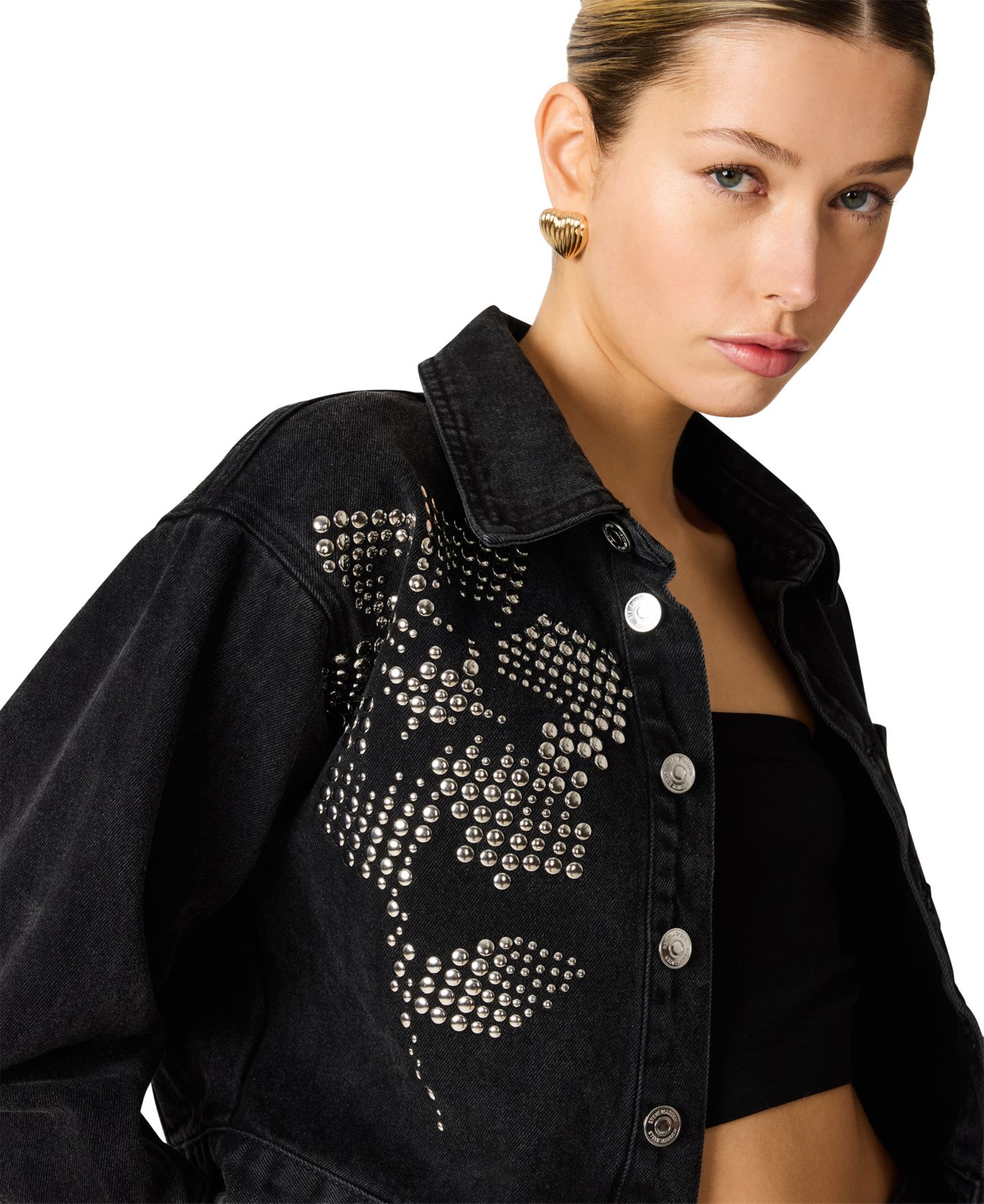 Женская куртка Steve Madden Dove Embellished Denim Jacket, цвет: Потёртый чёрный — фото 4