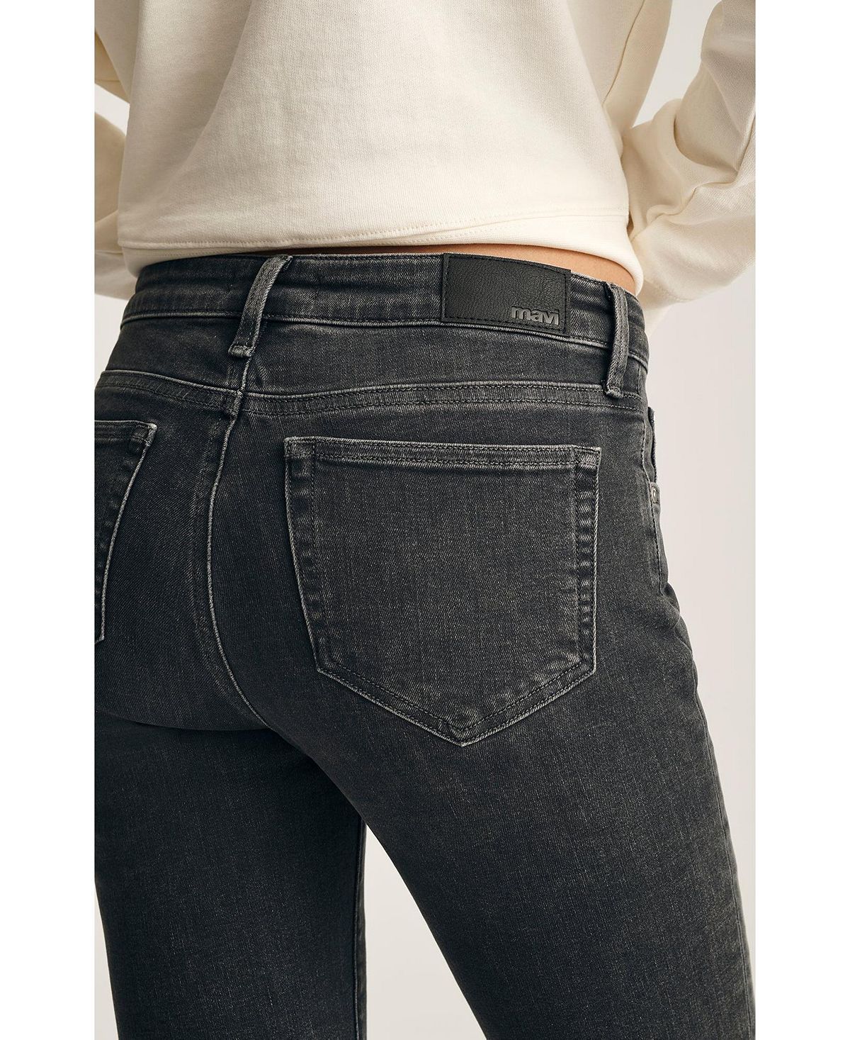 Mavi Jeans Women's Emma Mid Rise Boyfriend In Mid Smoke Tribeca view 5 — MAYCSS fashion products