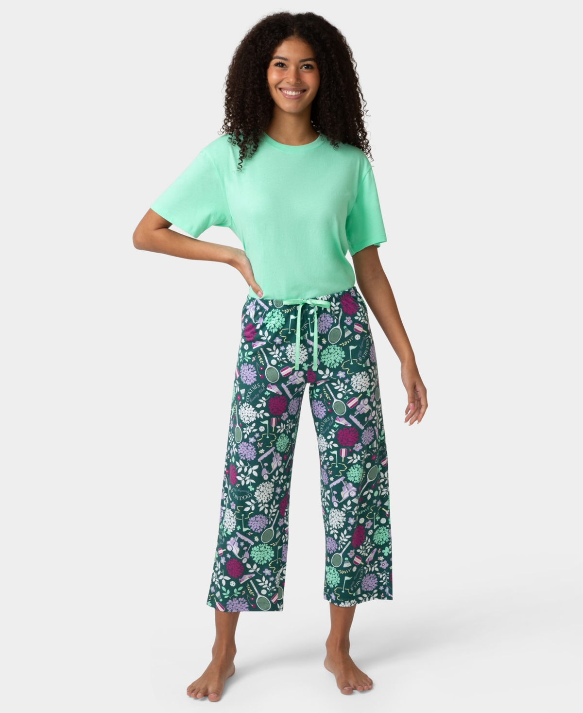 Hue Women's Printed Capri Mid-Rise Pants