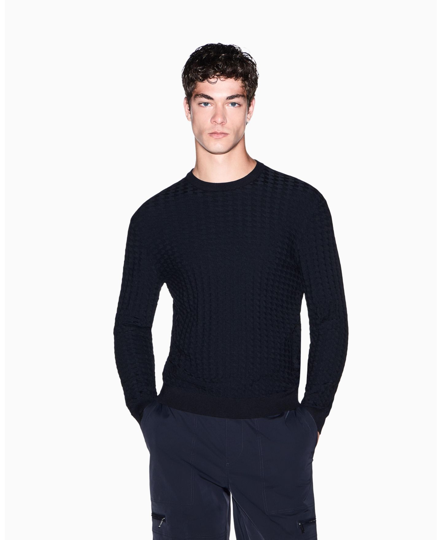 Мужской свитер A|X Armani Exchange Geometric Ribbed Viscose Crewneck, цвет: Глубокий тёмно-синий — фото 1