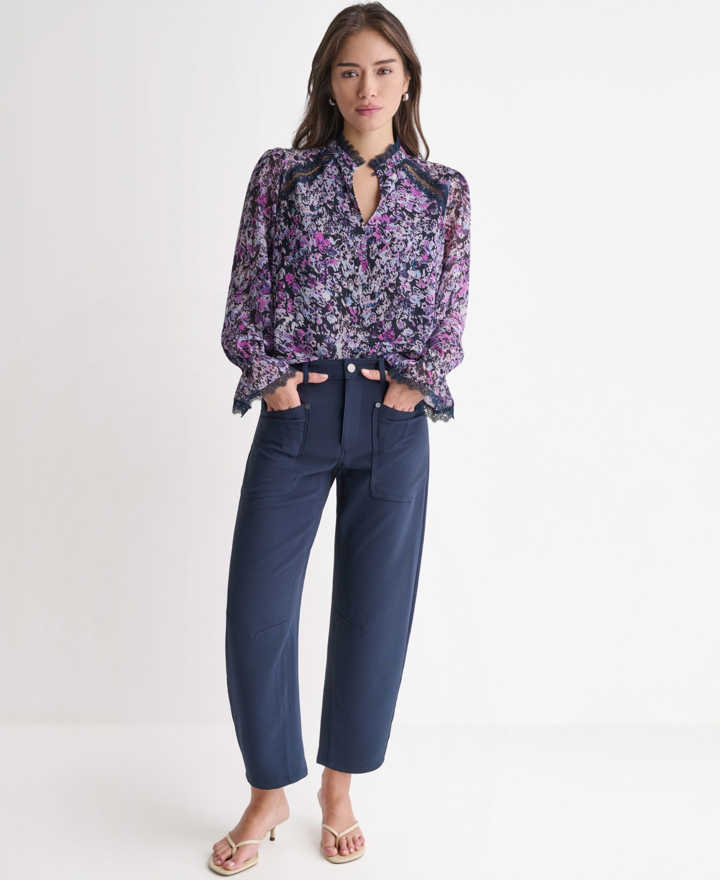 Женский топ BCBG Printed High-Neck Long-Sleeve Top, цвет: Глубокий морской — фото 2