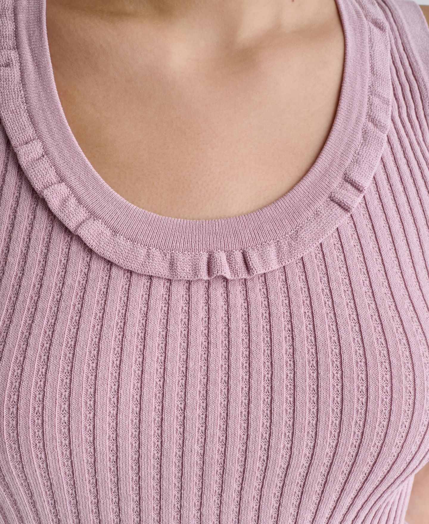 Женский топ BCBG Sleeveless Scoop Neck Knit, цвет: Rosette Veil — фото 9