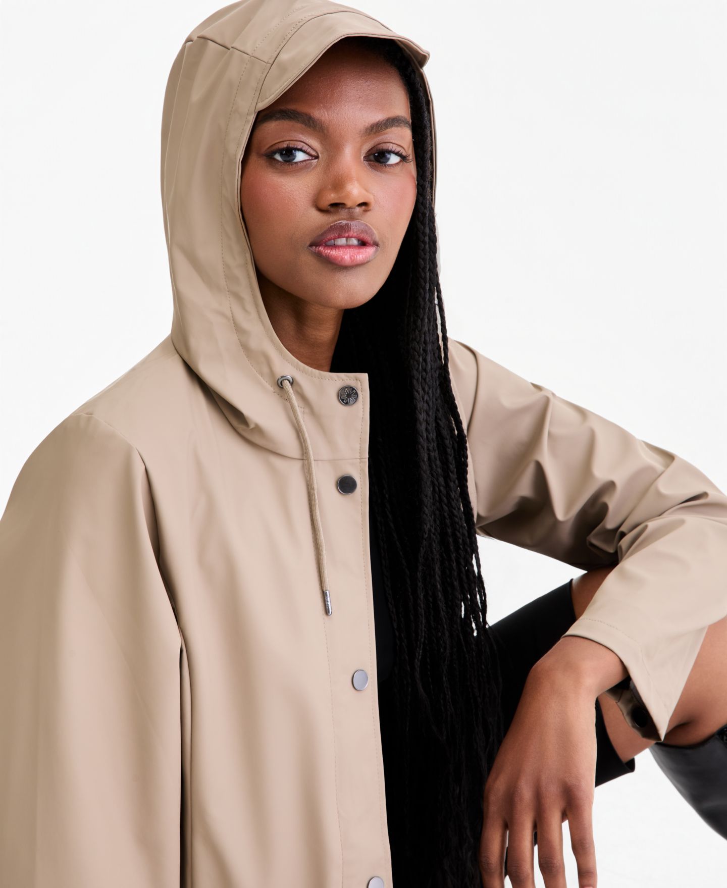 Женское пальто Rains Tie-Waist Snap-Front Hooded Rain Coat, цвет: Бежевый — фото 7