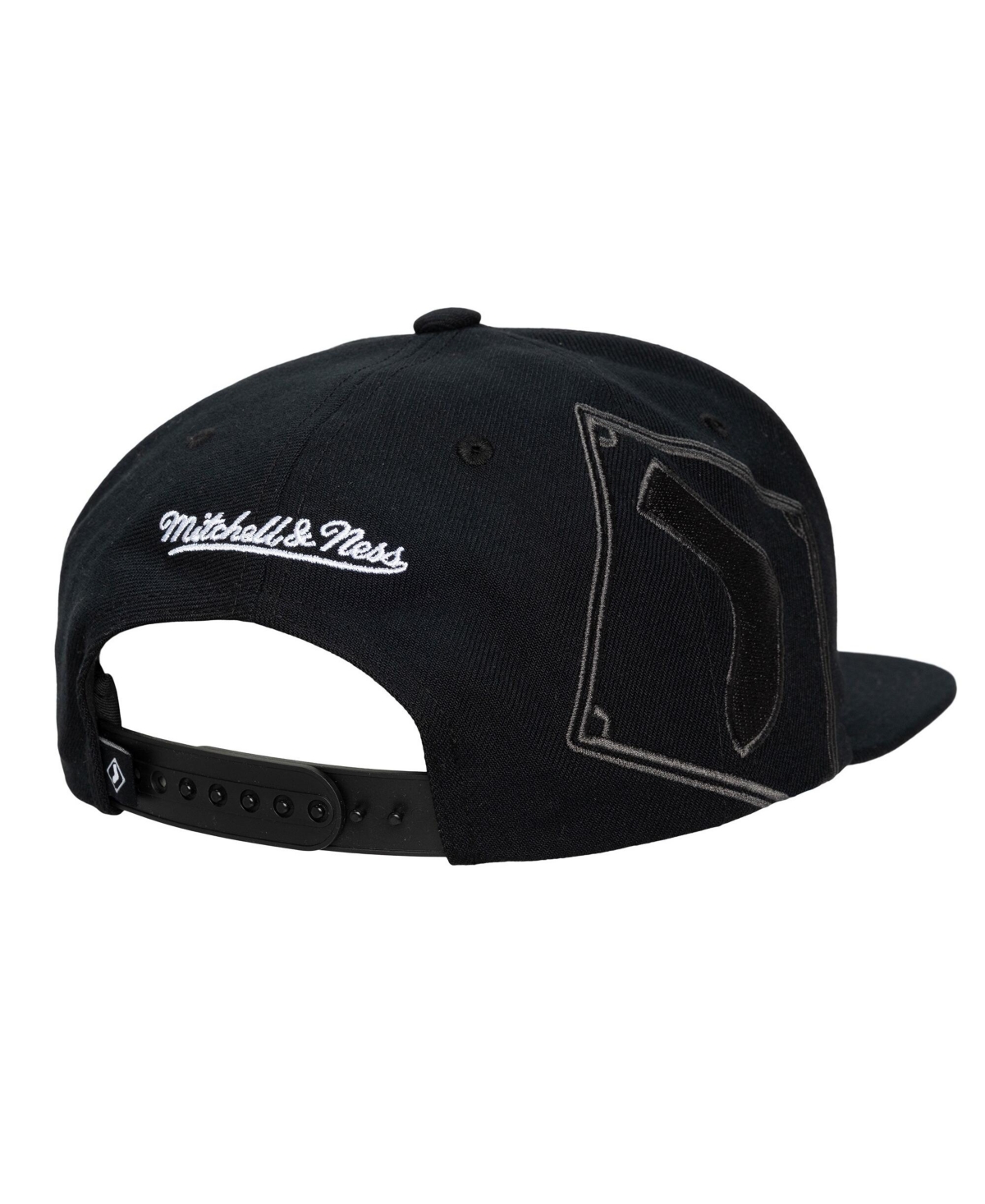 Mitchell & Ness Men's and Women's Black Chicago White Sox Side Logo Snapback Hat