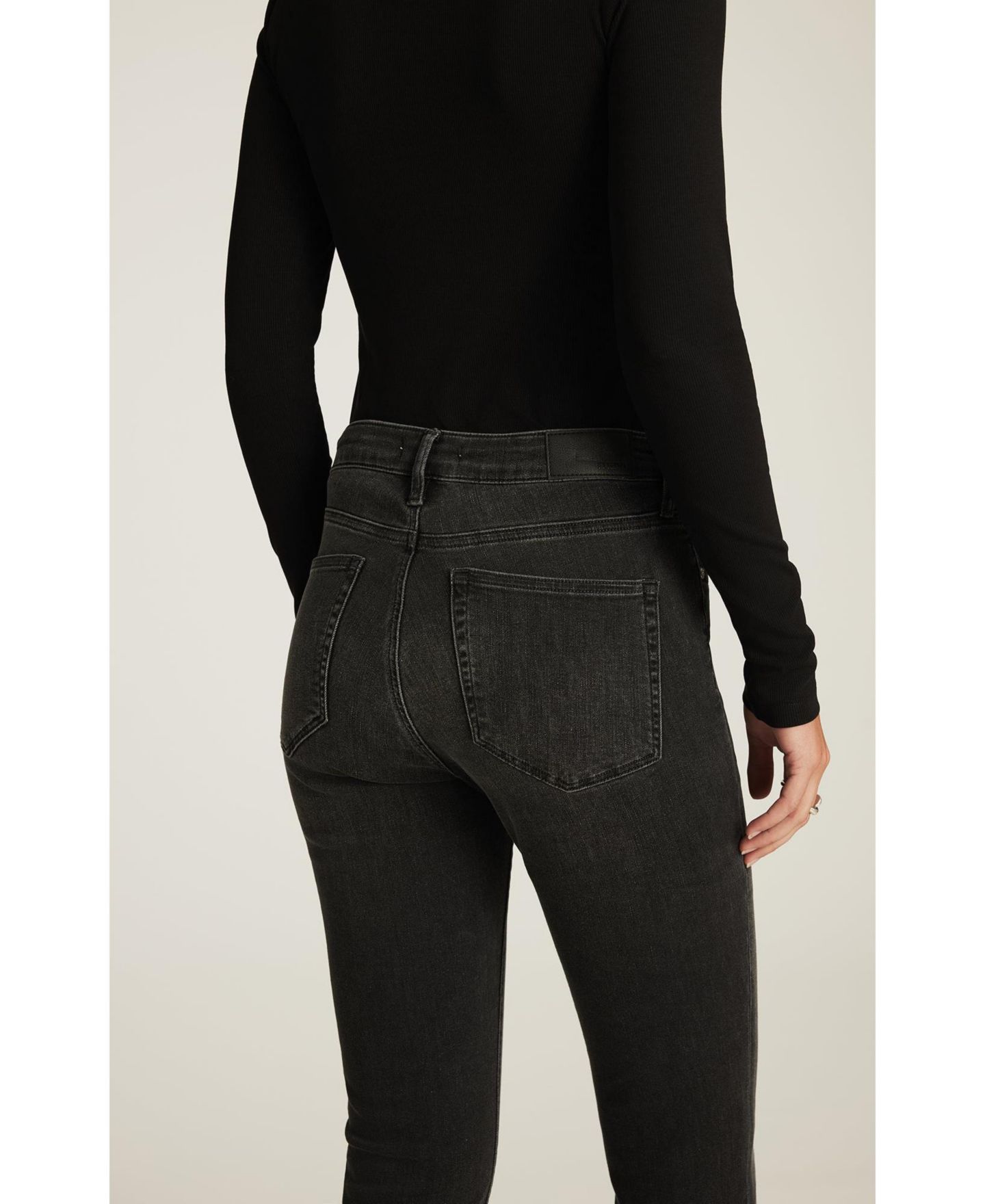 Женские джинсы Mavi Jeans Kathleen Mid Rise Slim Boyfriend, цвет: Дымчатый синий — фото 5