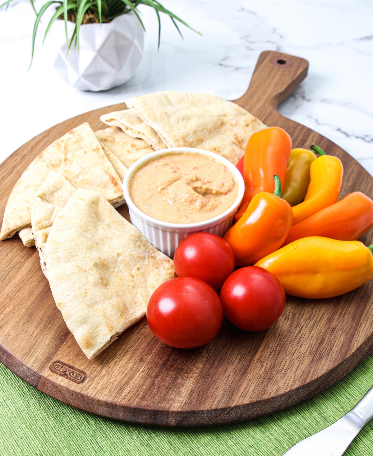 Dexas Acacia Round Pizza Serving Board