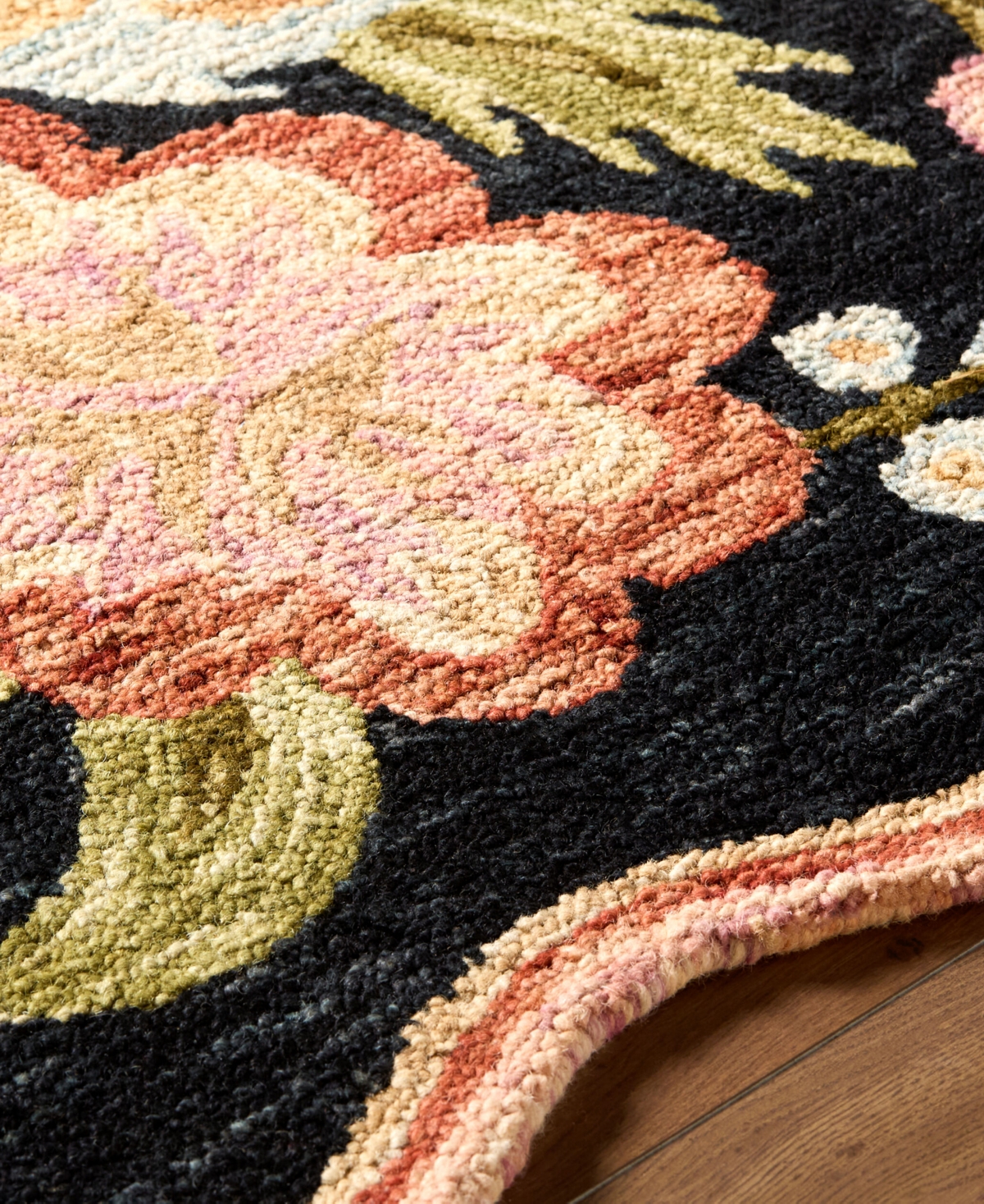 Livabliss Fairfax 5' x 7'6" Area Rug