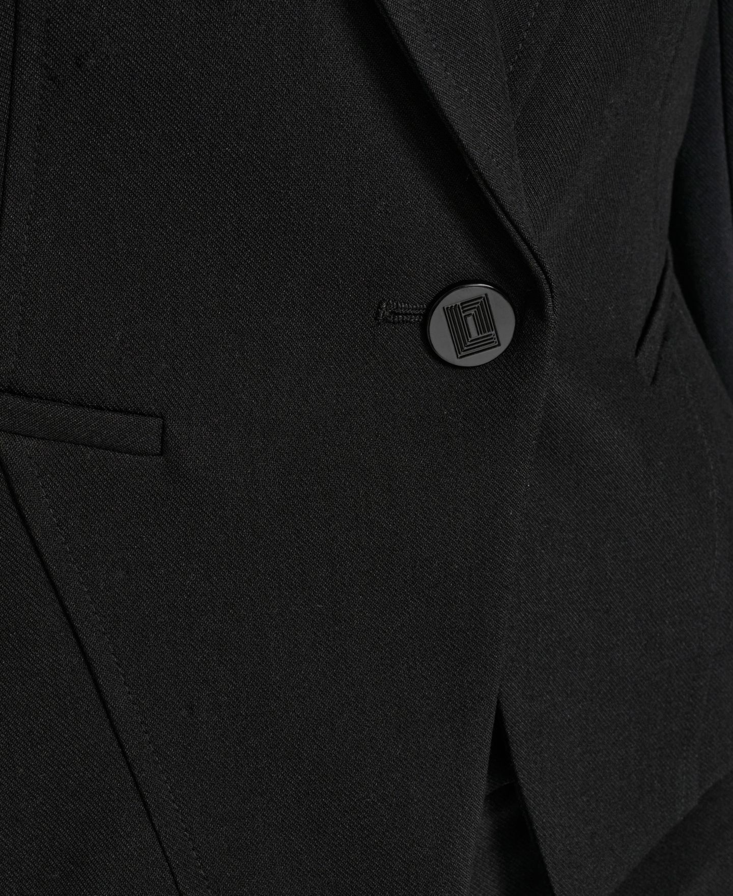 Женский пиджак KARL LAGERFELD PARIS Petite Peak-Lapel One-Button Blazer, цвет: Чёрный — фото 7