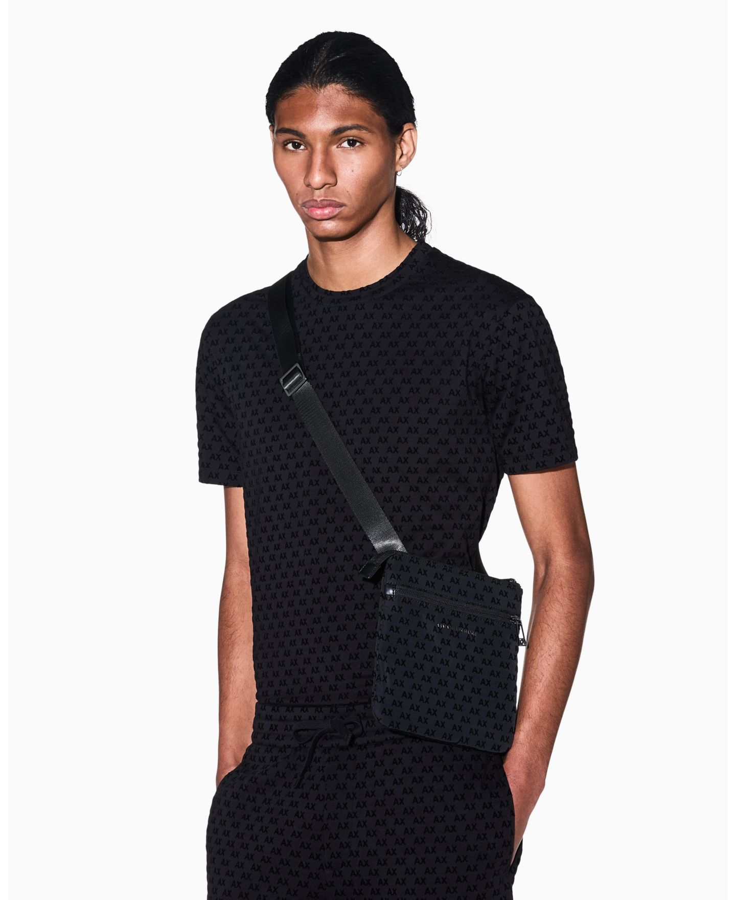 Мужская сумка A|X Armani Exchange Flocked Flat Crossbody, цвет: Чёрный — фото 5