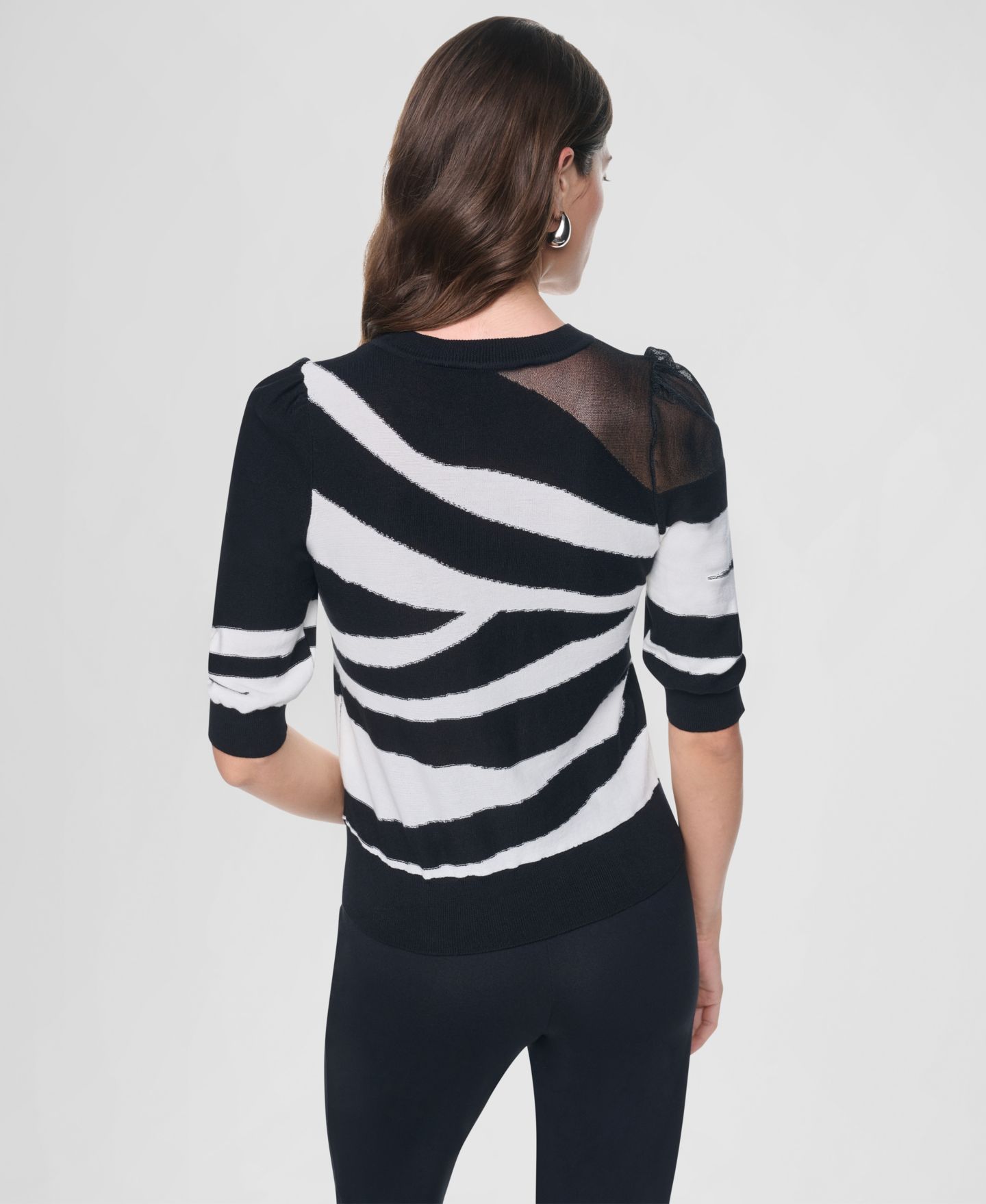 Женский свитер DKNY Zebra-Print 3/4-Sleeve, цвет: Чёрный / Слоновая кость — фото 4