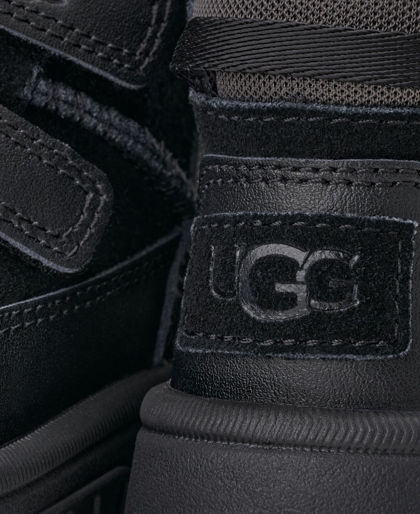 UGG® Детские кроссовки UGG Rennie с двойными швами и круглым носком для девочек, цвет: Чёрный — фото 6